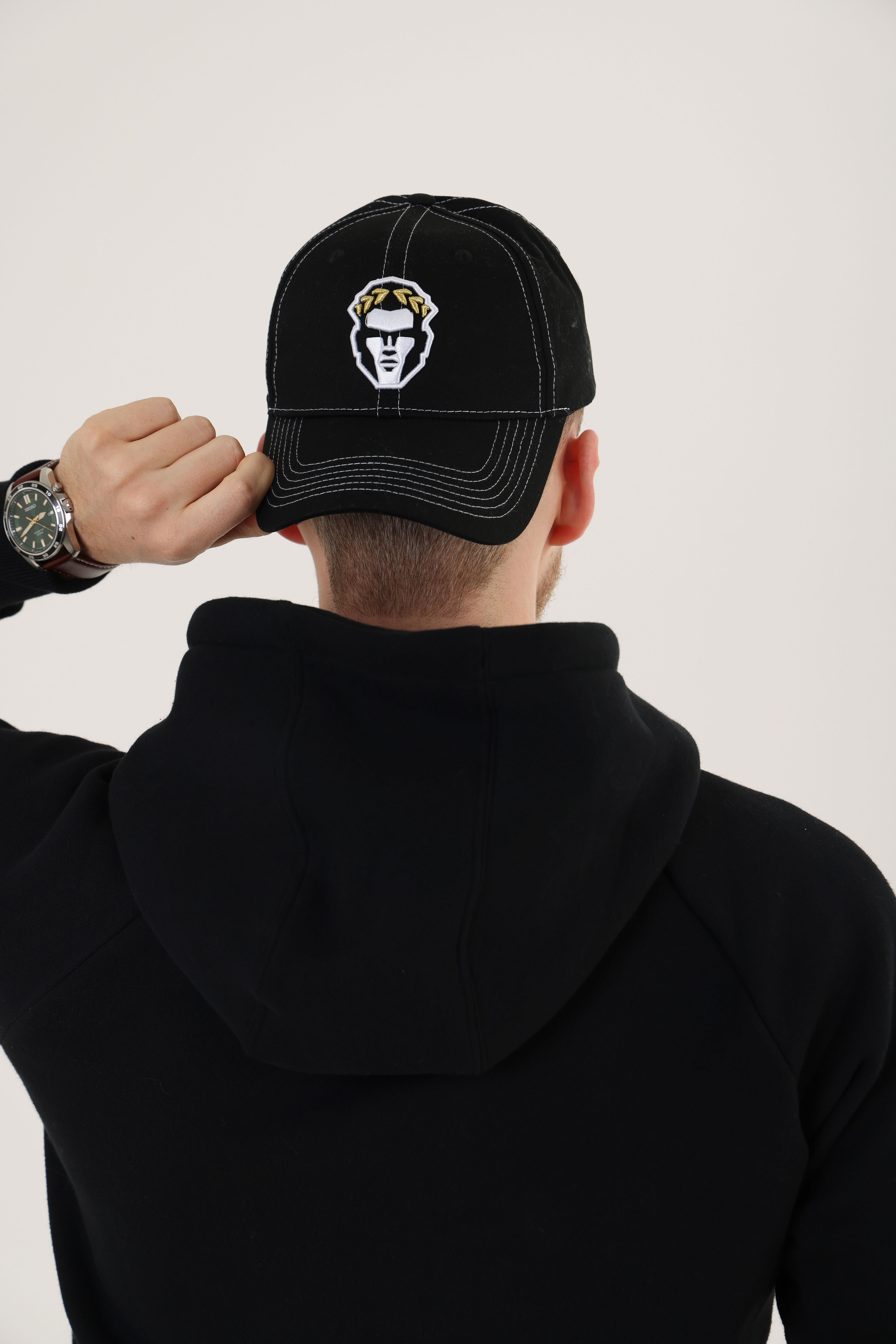 Adonis Pet - Adonis Cap - Fitted Cap - Baseball Cap - Black - Zwart - White Stitches - Witte Naden 